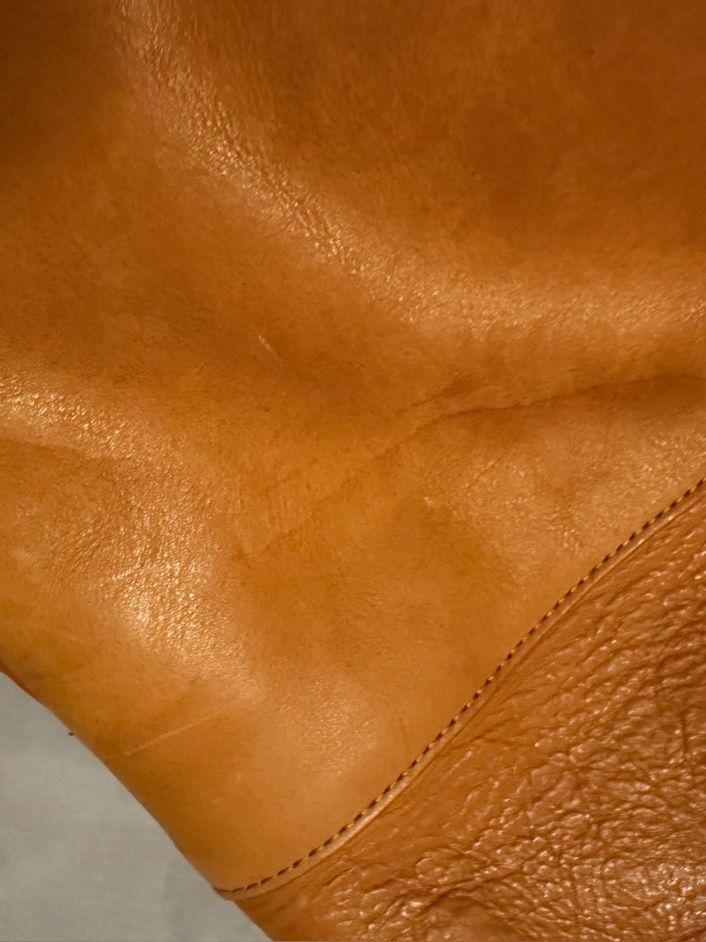 Mansur Gavriel Large Everyday Tote Bag + Zip Pouch | Italian Leather | Tan/Cuoio - Picture 9 of 13